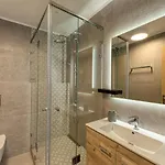 Ilida Villa